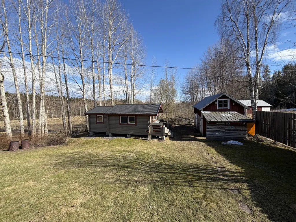 Garden - Charming Older House with Garden in Ramvik
