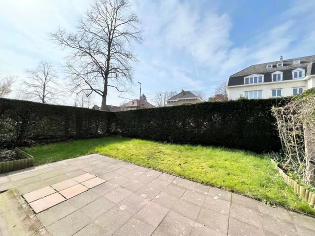 Jardin - Appartement de rez-de-chaussée avec jardin à Stockel