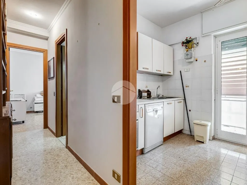 Cucina - 2-Bedroom Apartment with Balcony in Rome