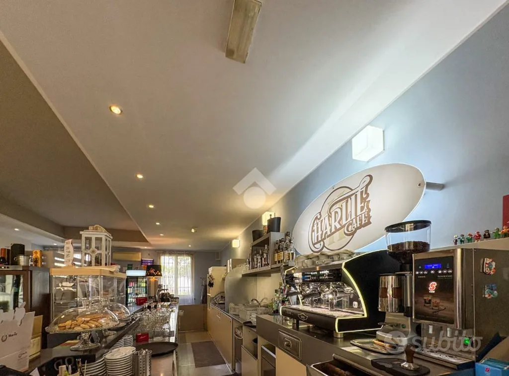 Pièces - Established Bar with Plateatico in Castelleone
