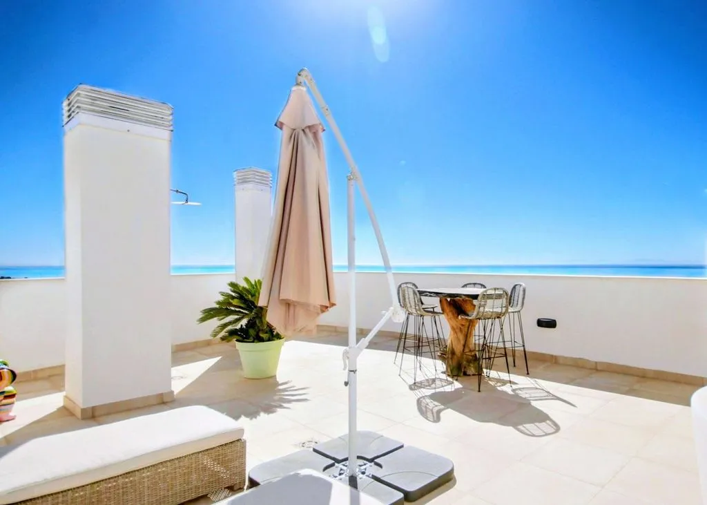Terrass - Luxury Penthouse with Pool in Marbella