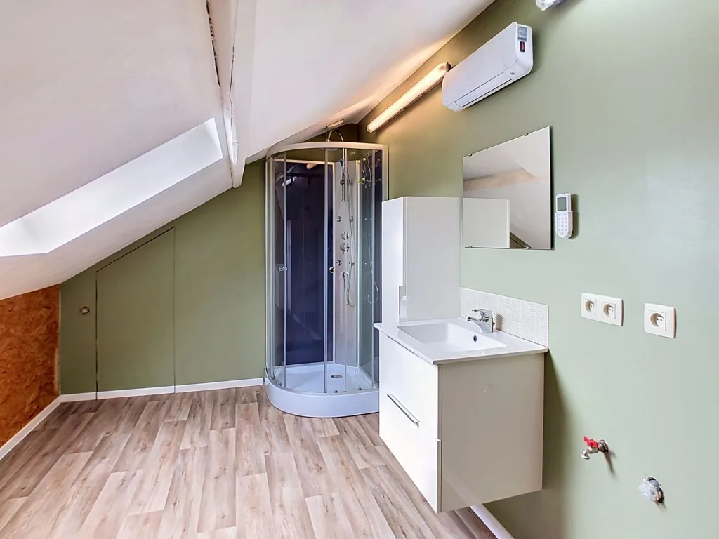 Vannitoad - Renovated Duplex Apartment in Chimay
