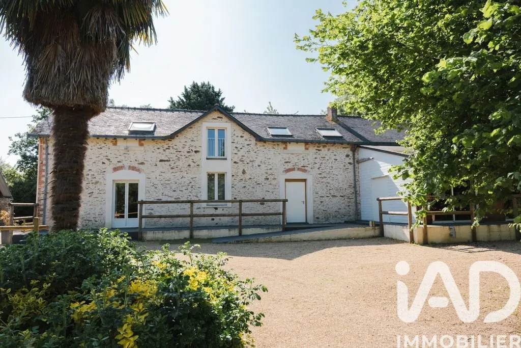 Maison 20 pièces à Les Hauts-d'Anjou