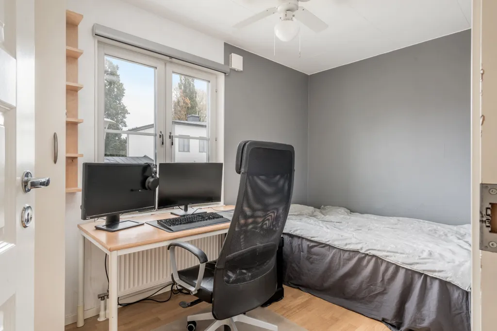 Kabinet - Family-friendly Duplex with Garden in Nyköping