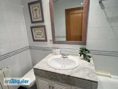 Salles de bain - Modern Flat with Balcony in Delicias, Madrid
