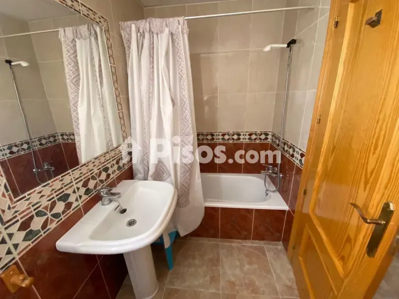 Bathrooms - Duplex Adosada with Sea View in La Horadada