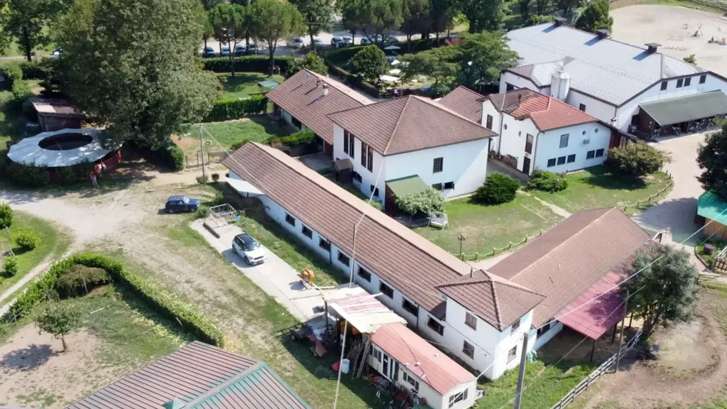 Villa with Equestrian Centre in Ameno