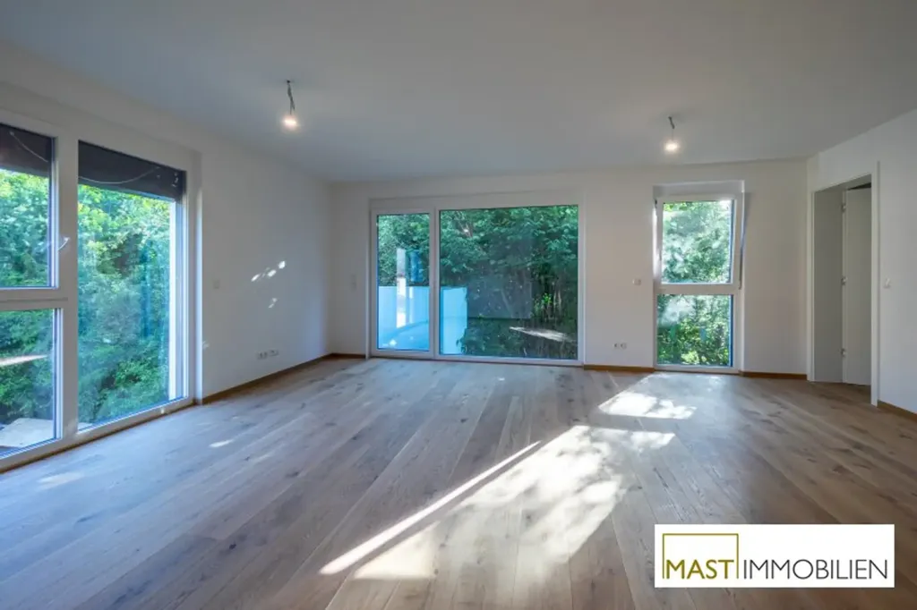 Living Room - Modern Apartment with Balcony in St. Andrä Wördern