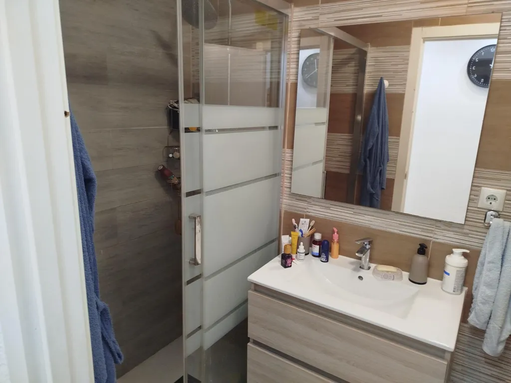 Vannitoad - Refurbished Flat with Fitted Kitchen in Carolinas