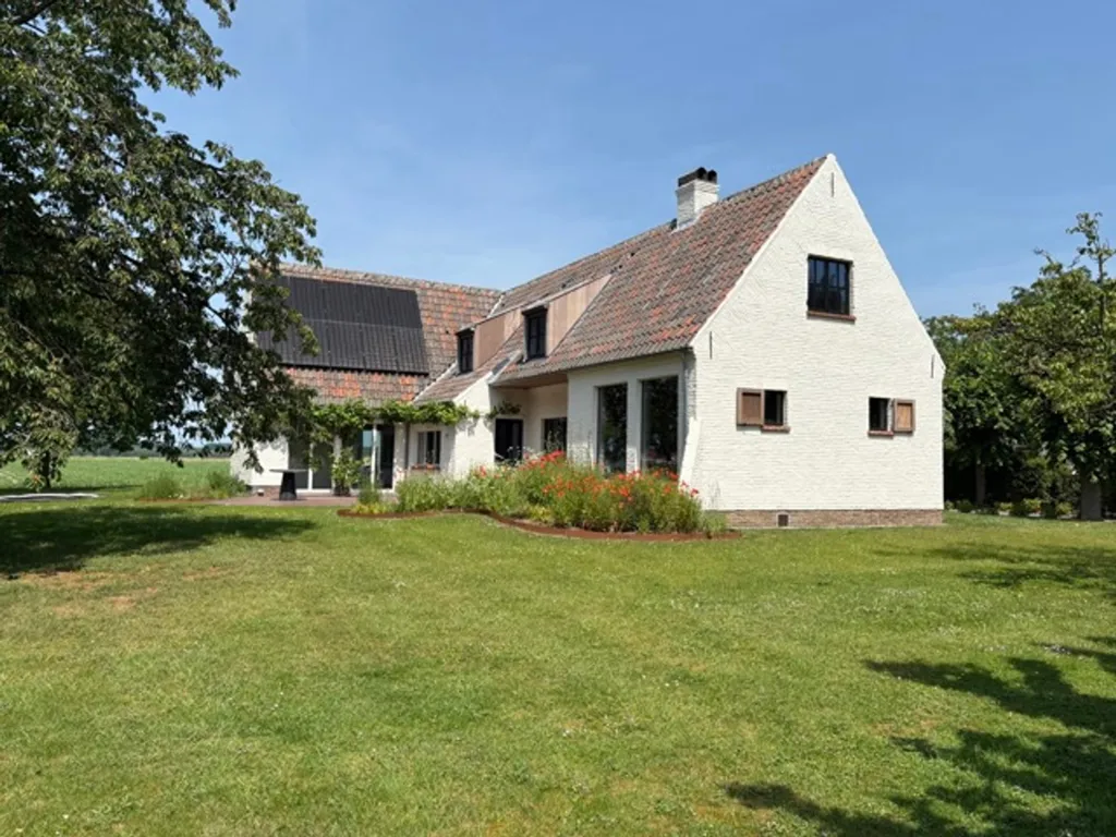 Villa with Polder View in Sint-Kruis