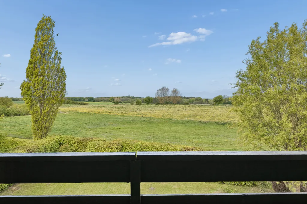 Balcon - Modernised Villa with Open View in Højby