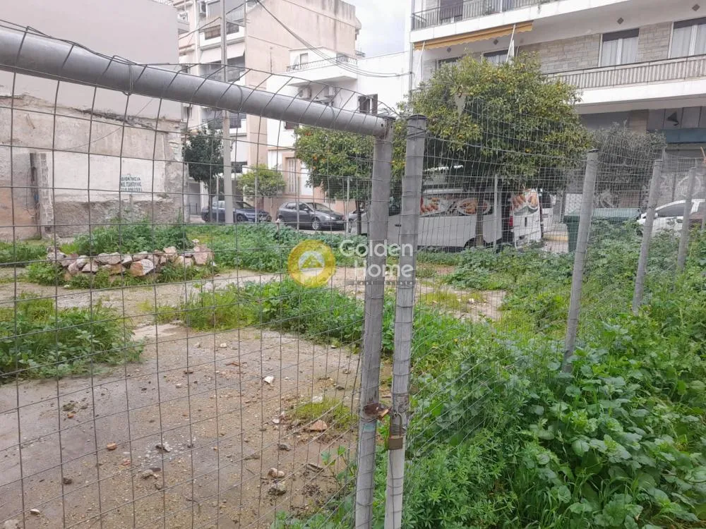 Aed - Family Home with Garden in Vironas
