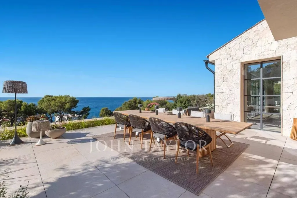 Terrace - Luxury Villa with Sea View in Bendinat