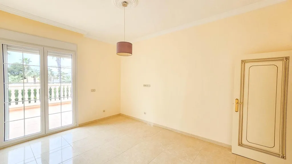 Pièces - Luxury Villa with Pool in Cabo Roig