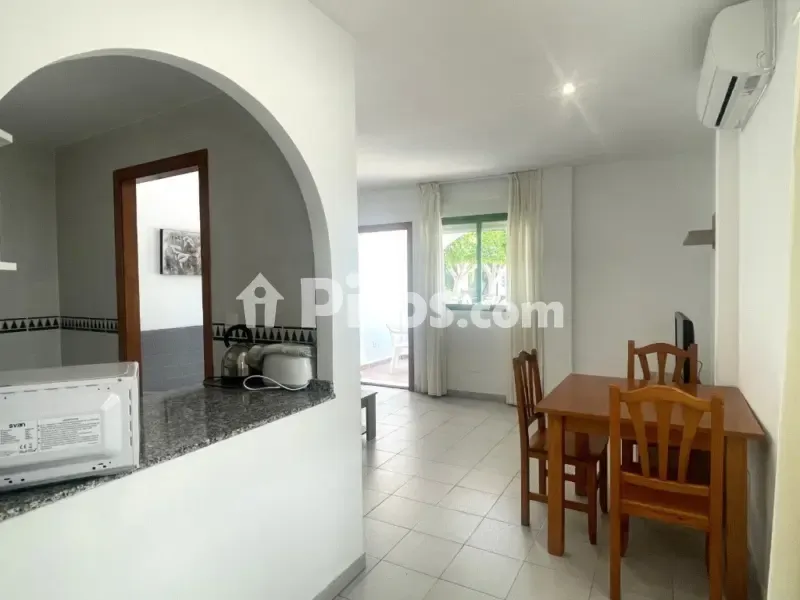 Söögituba - Ground Floor Apartment with Pool View in Vera