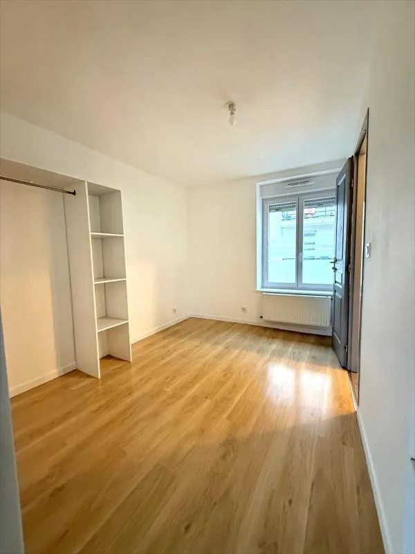 Toad - Two-Bedroom Flat near Nancy, Tomblaine