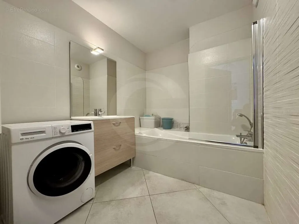 Salles de bain - Appartement 4 Pièces avec Terrasse à Sète