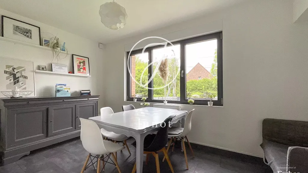 Salle à manger - Maison avec Terrasses et Bureaux à Chéreng