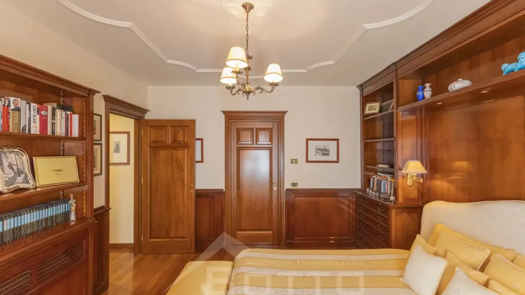Chambres - Historic Villa with Central Location in Grignasco