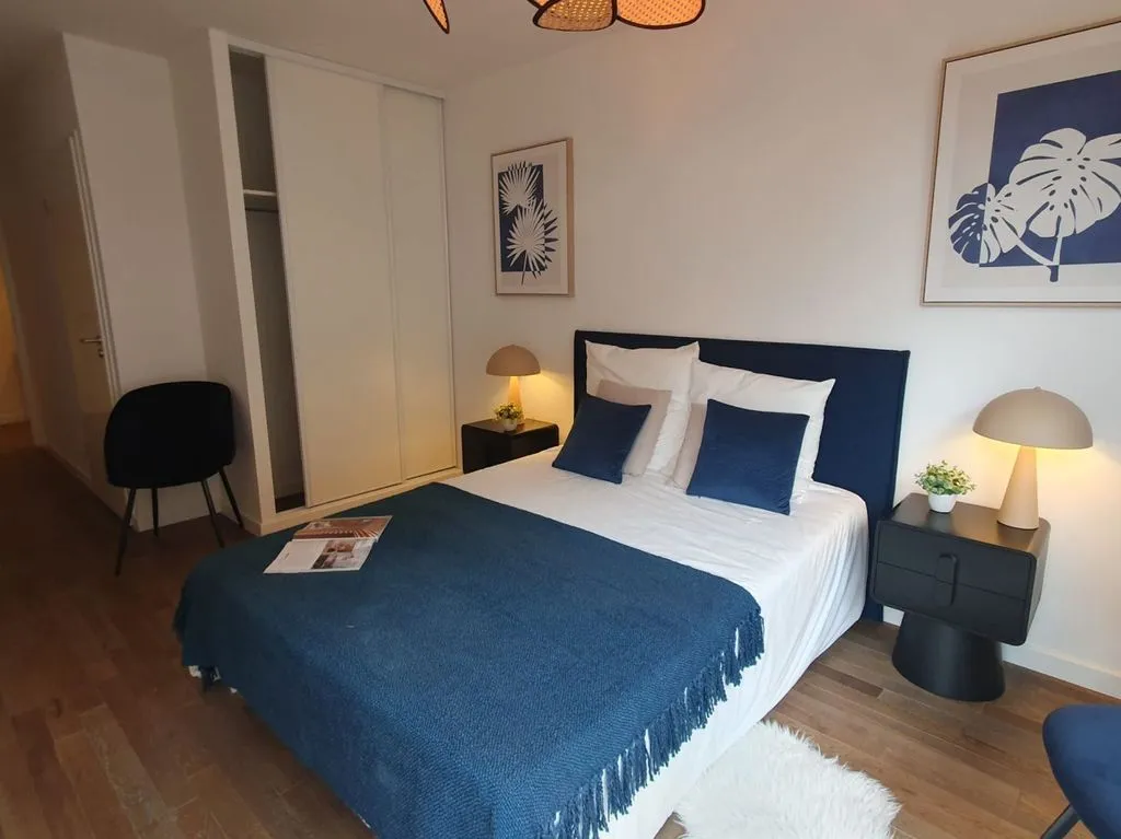 Chambres - Appartement Luxe avec Loggia à Pantin