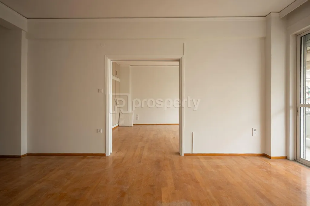 Elutuba - Renovated Apartment with Sea View in Patras