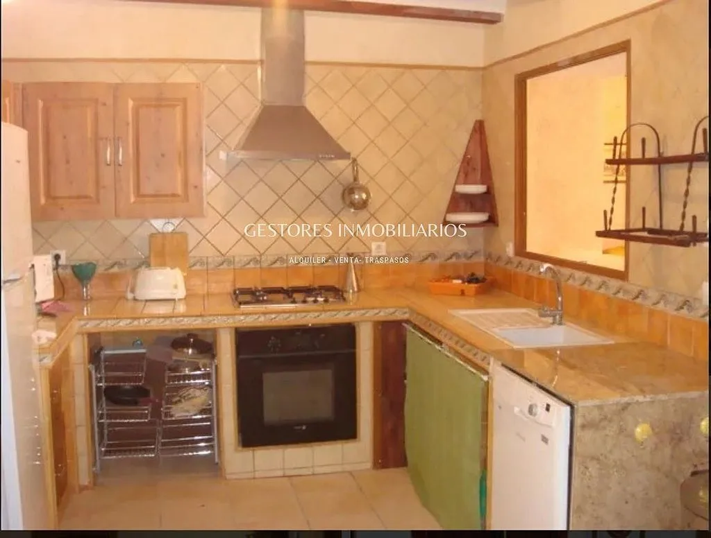 Kitchen - Rural House with Pool in Palomar