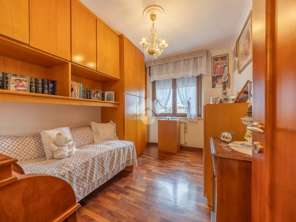 Magamistoad - 3-Bedroom Apartment with Balcony in Settecamini