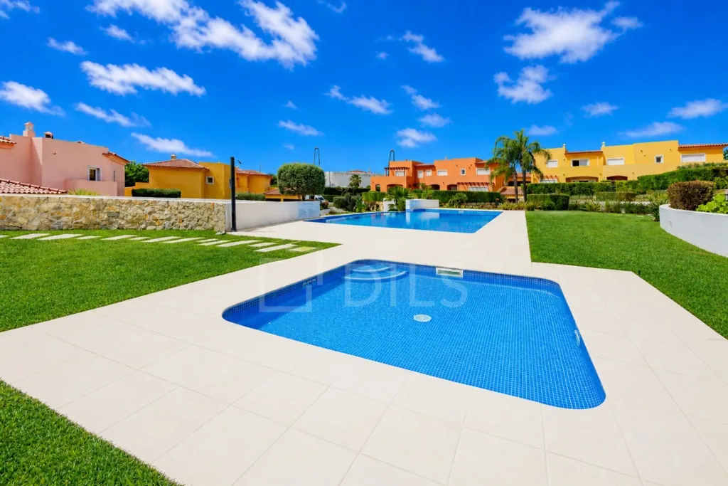 Piscine - Modern Villa with Private Terrace in Vilamoura