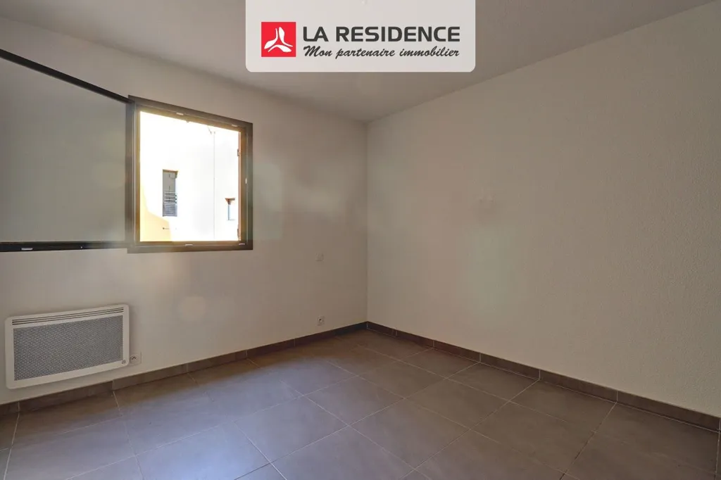 Stanze - Recent Apartment with Terrace in Fréjus Centre