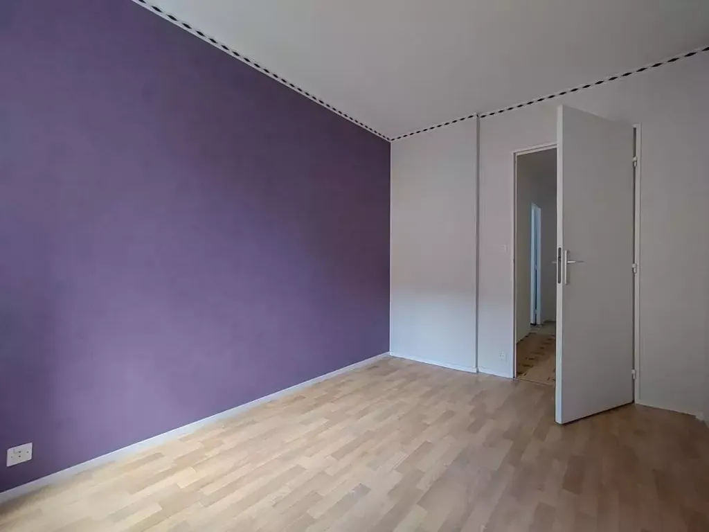 Bedrooms - Spacious Flat with Three Bedrooms in Bornel