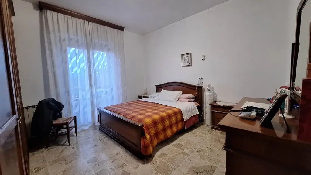Magamistoad - Bright 1-Bedroom Apartment with Balcony in San Severino Marche