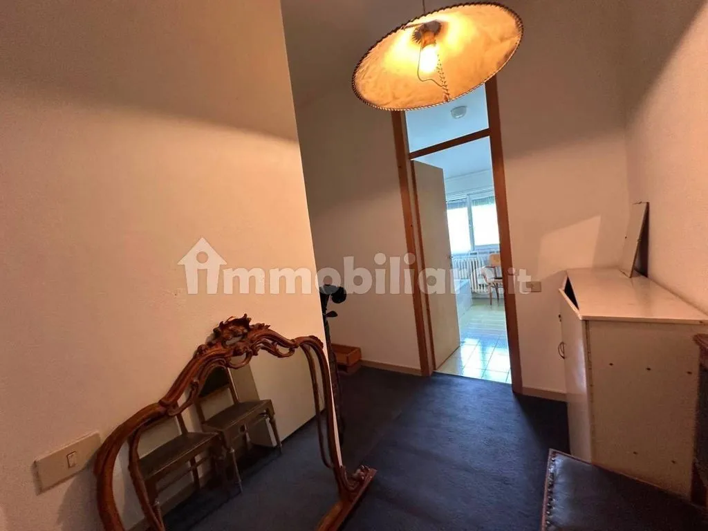 Entrée - Luxury Villa with Private Garden in Mozzo