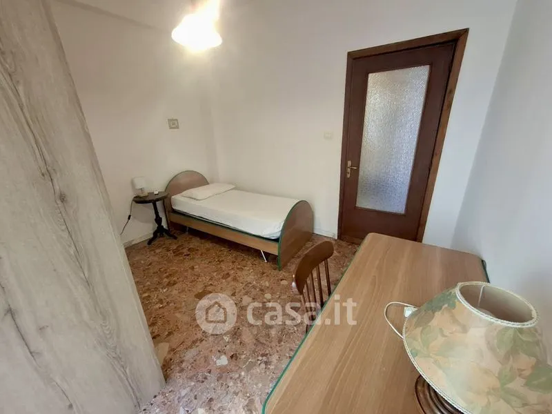 Magamistoad - Four-Room Apartment with Balcony in Catania