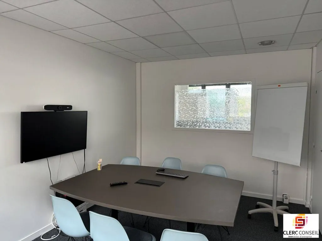 Bureau - Immeuble de Bureaux avec Parking à Mont-Saint-Aignan