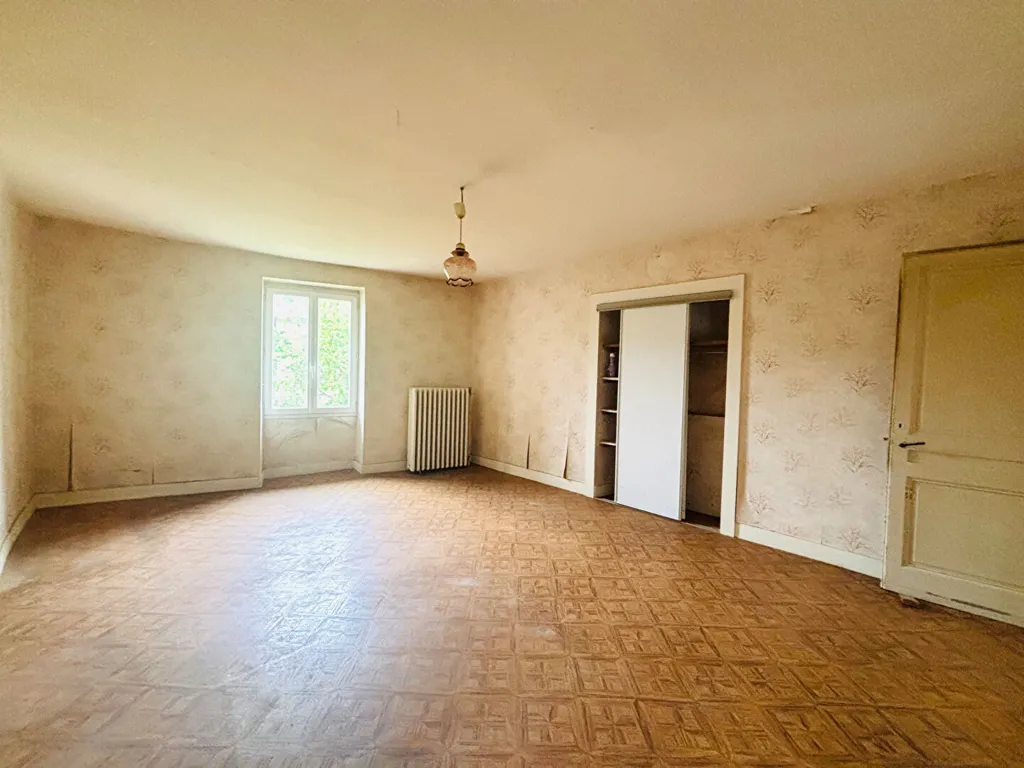 Pièces - Maison à Rénover avec Jardin au Centre de Quingey