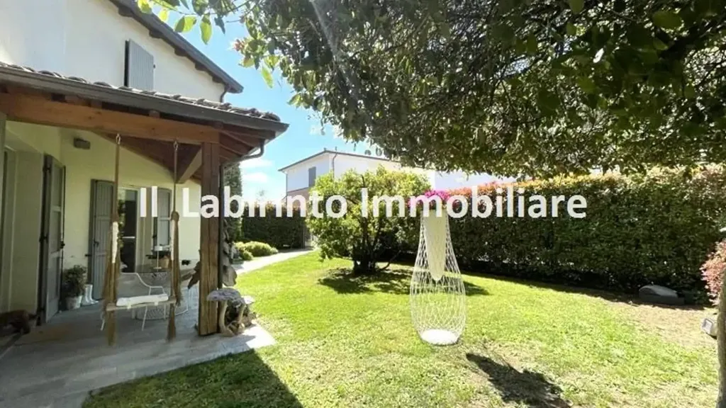 Jardin - Modern Villa with Private Garden in Monte, Faenza
