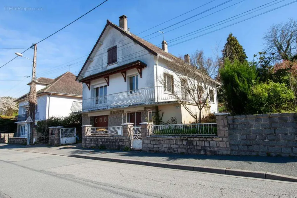 Extérieur - Maison Lumineuse avec Jardin à Guéret