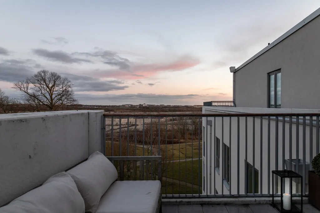 Balcon - Modern Two-Bedroom Flat with Dual Terraces in Malmö