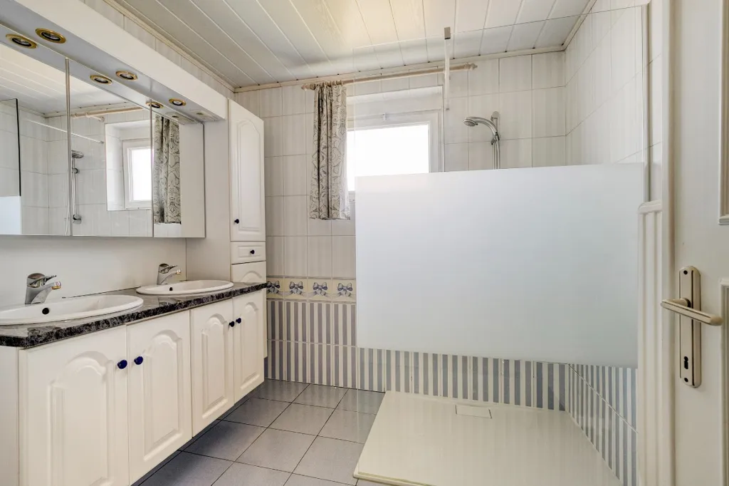 Bathrooms - Open-Plan House to Renovate near Putte Centre
