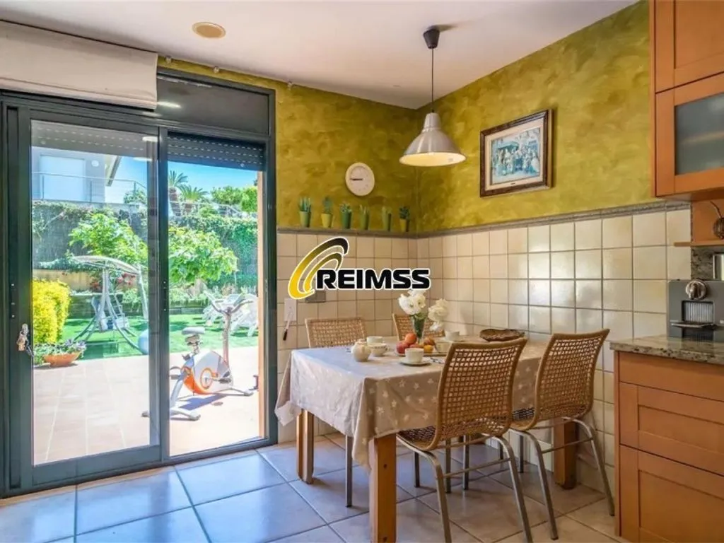 Salle à manger - Chalet with Pool in Lloret de Mar