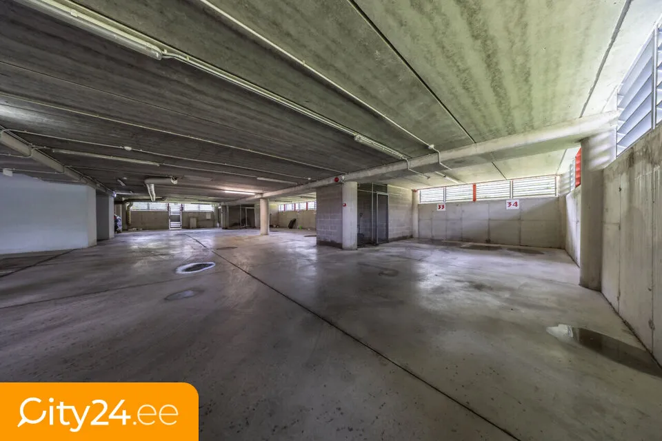 Garage - Apartment with Storage in Mustamäe, Tallinn