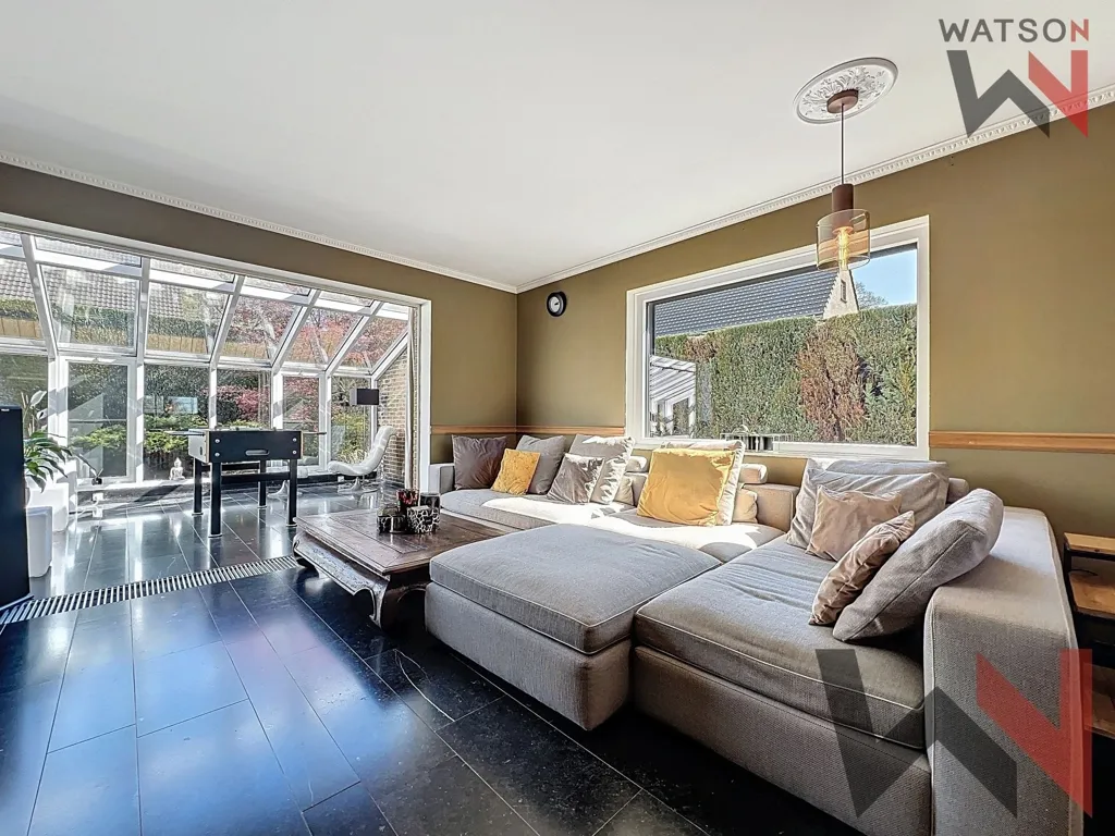 Elutuba - Villa with Professional Space in 4 Façades