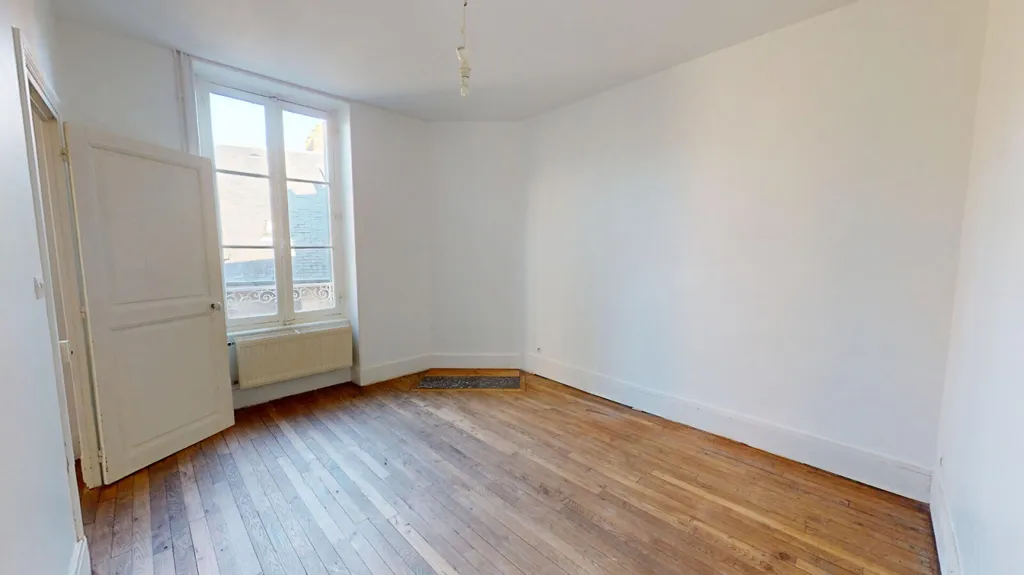 Pièces - Appartement T3 avec Vue Cathédrale à Nevers