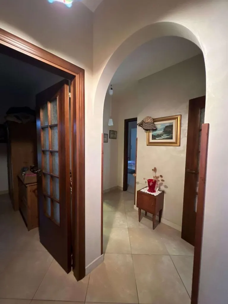 Esik - Apartment with Garden in Scalea