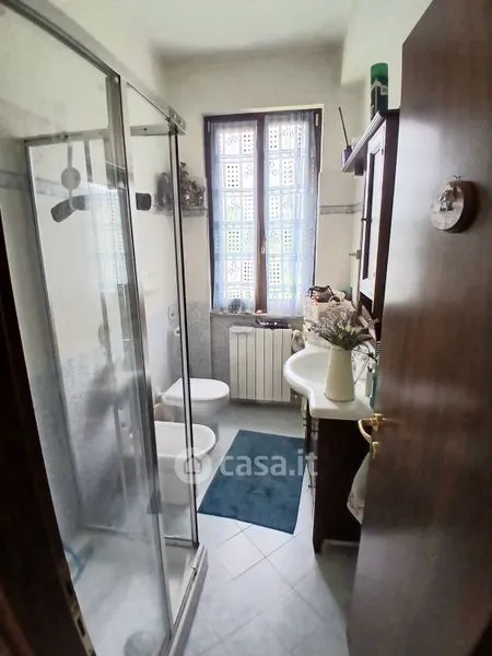 Salles de bain - Semi-detached House with Garden in Broni
