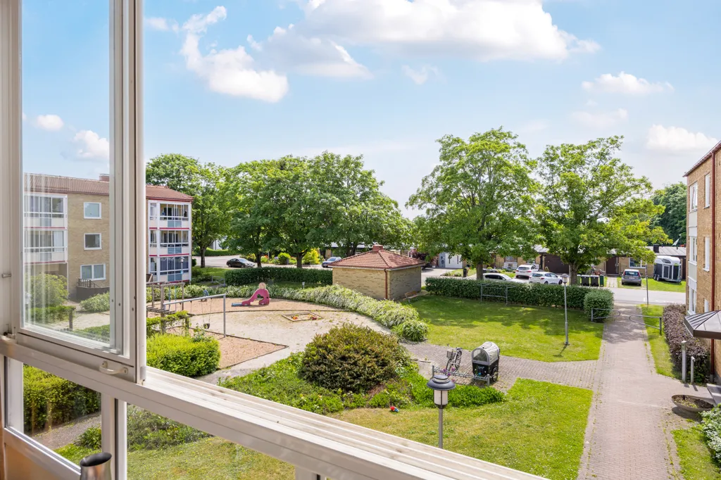 Balcone - Corner Apartment with South-Facing Balcony in Lomma