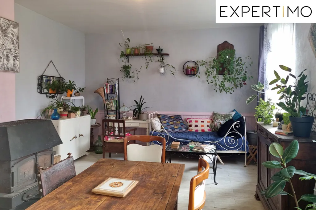 Living Room - House with Garden in Rural Setting