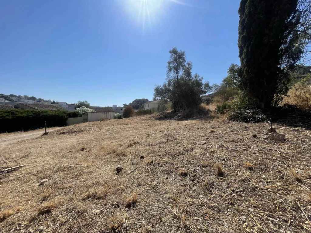 Aed - Constructible Land with Garden near Vallauris Centre