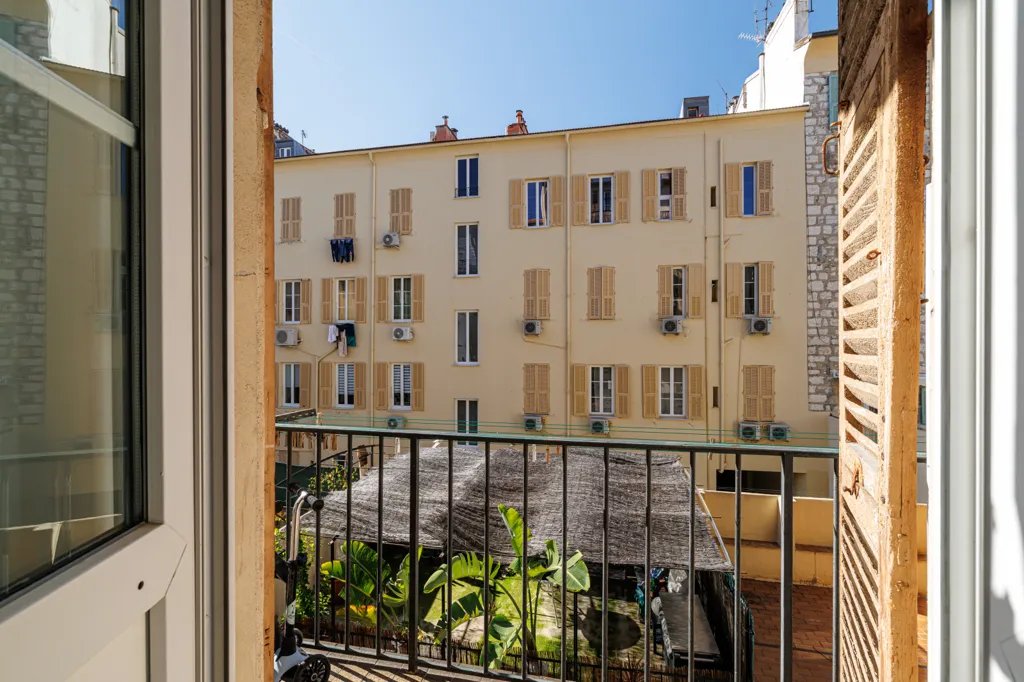 Balcon - Appartement bourgeois traversant avec balcons à Nice