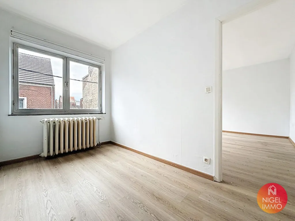 Pièces - Immeuble Mixte à Wandre avec Revenus Locatifs